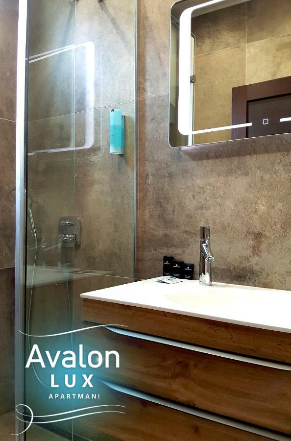 Avalon Lux Studio Apartment Нови-Сад Экстерьер фото